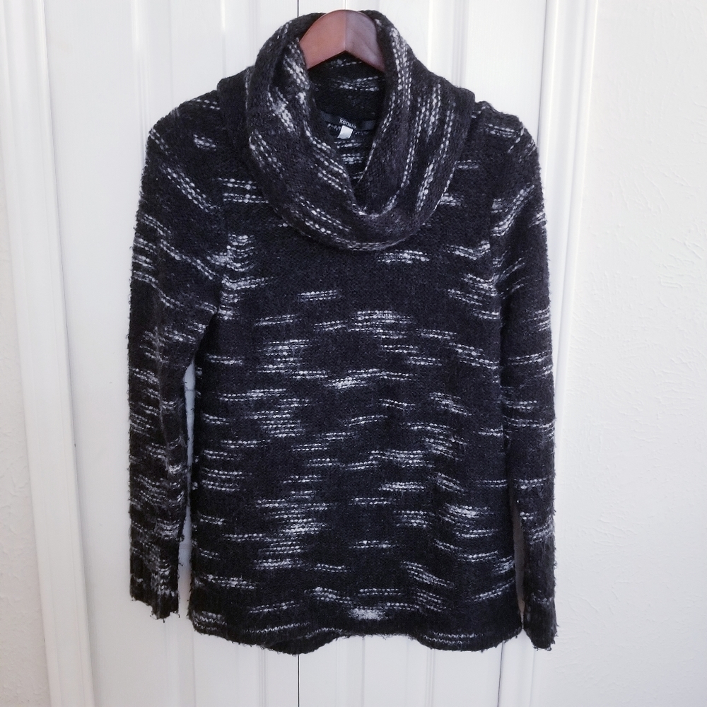 Kensie Cowl Neck Sweater/ Turtleneck Sweater